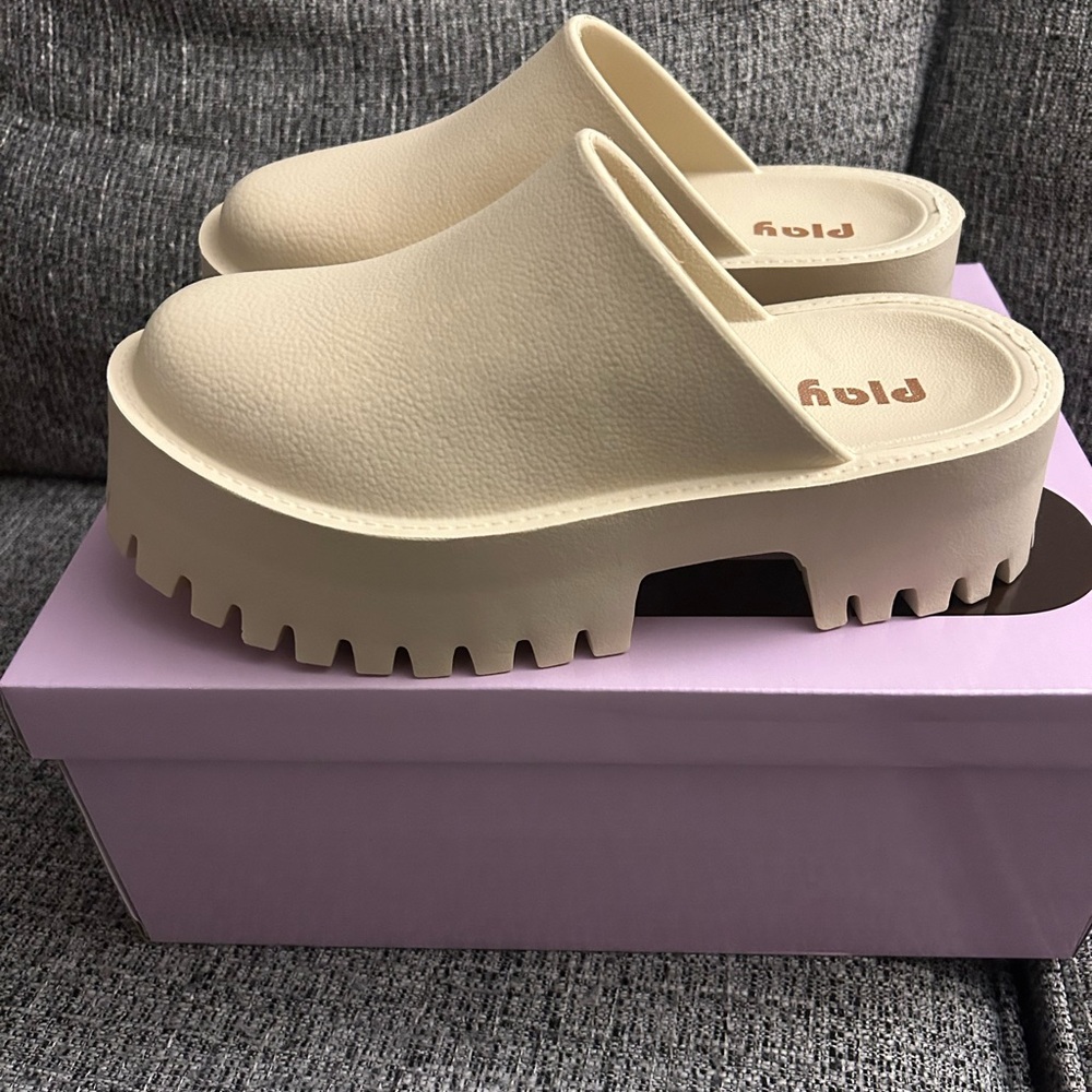 Ivory platform mules slides